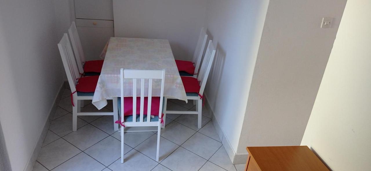 Apartments Tatjana Martinšćica Eksteriør billede