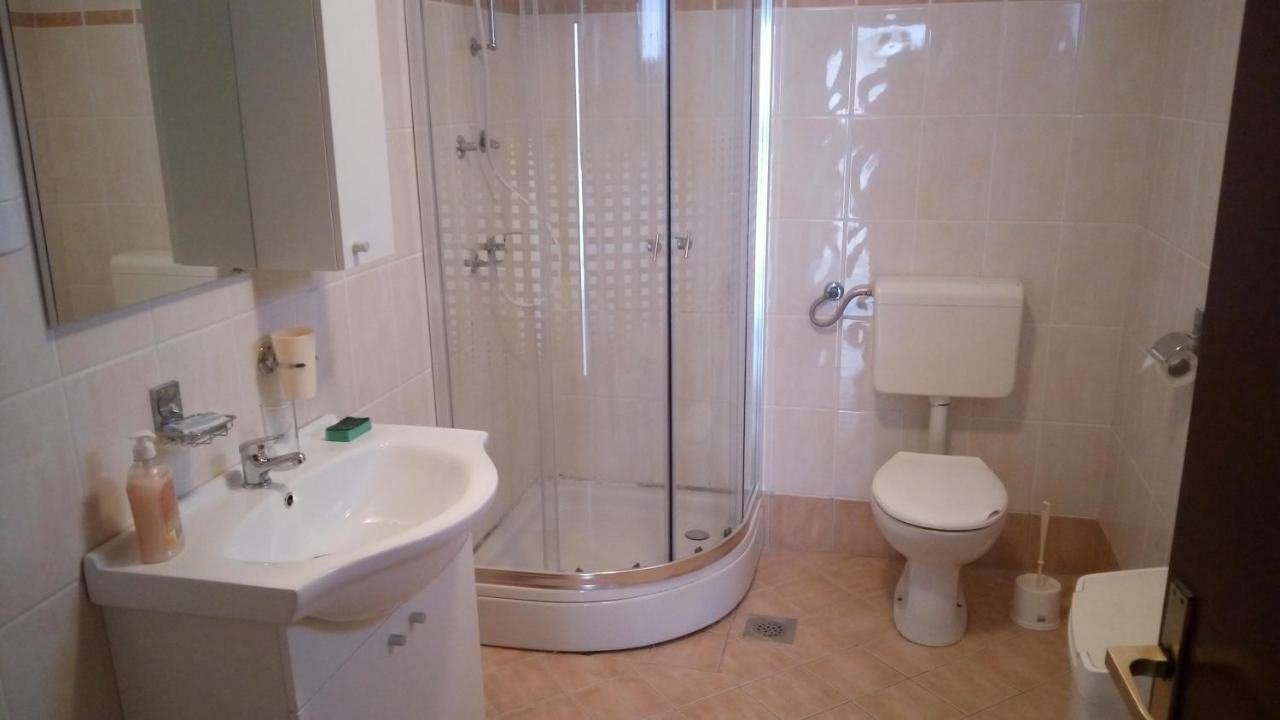 Apartments Tatjana Martinšćica Eksteriør billede